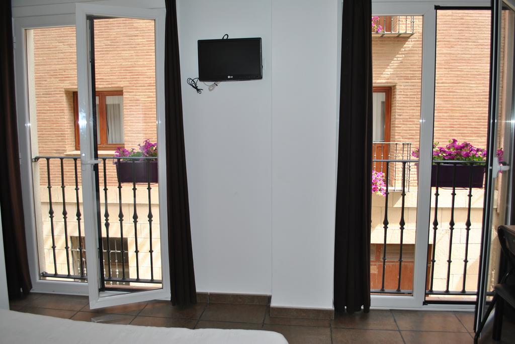 Hostal La Catedral Santo Domingo De La Calzada Exterior foto