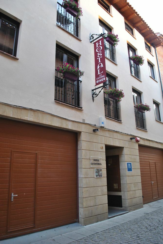 Hostal La Catedral Santo Domingo De La Calzada Exterior foto
